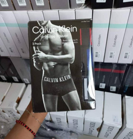 Male And Female Underwear Pallets